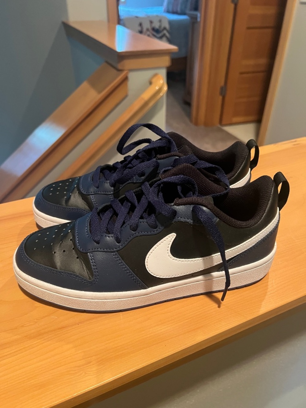 Nike court borough low 2 Sneakers in Navy, Black and White